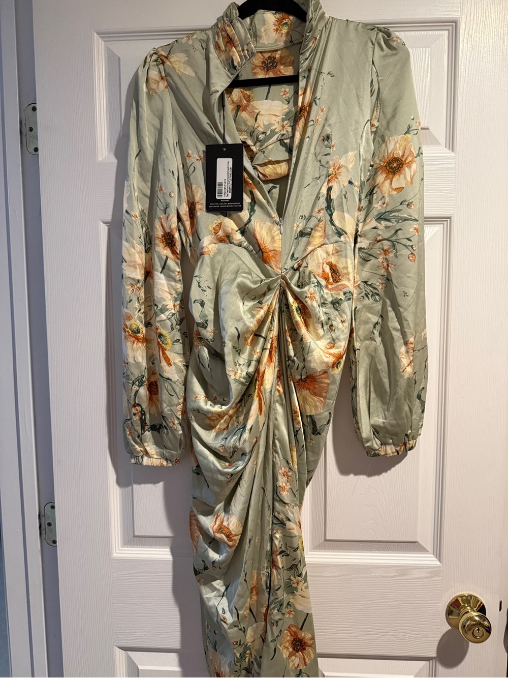 PrettyLittleThing Sage Green Floral Long Sleeve Ruched Midi Dress - Picture 3 of 3